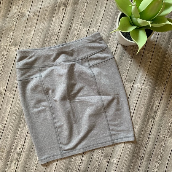 Athleta Dresses & Skirts - Athleta gray mini skirt Athleta Dresses & Skirts - Athleta gray mini skirt